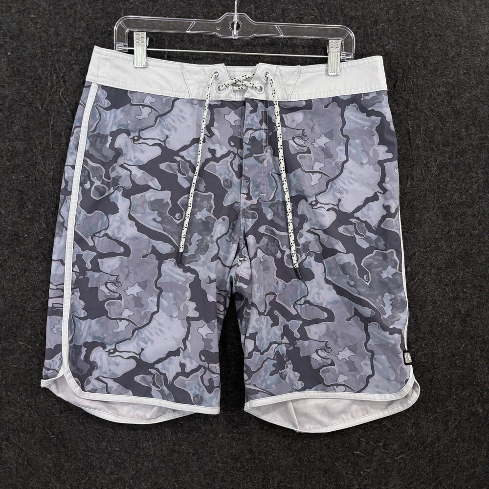 Huk Board Shorts Men's 32 Gray Camo Swim Trunks Fishing Trunks Surf H2000098